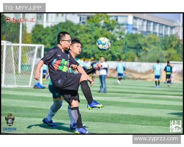 足球明星与球迷激情互动瞬间回顾精彩集锦